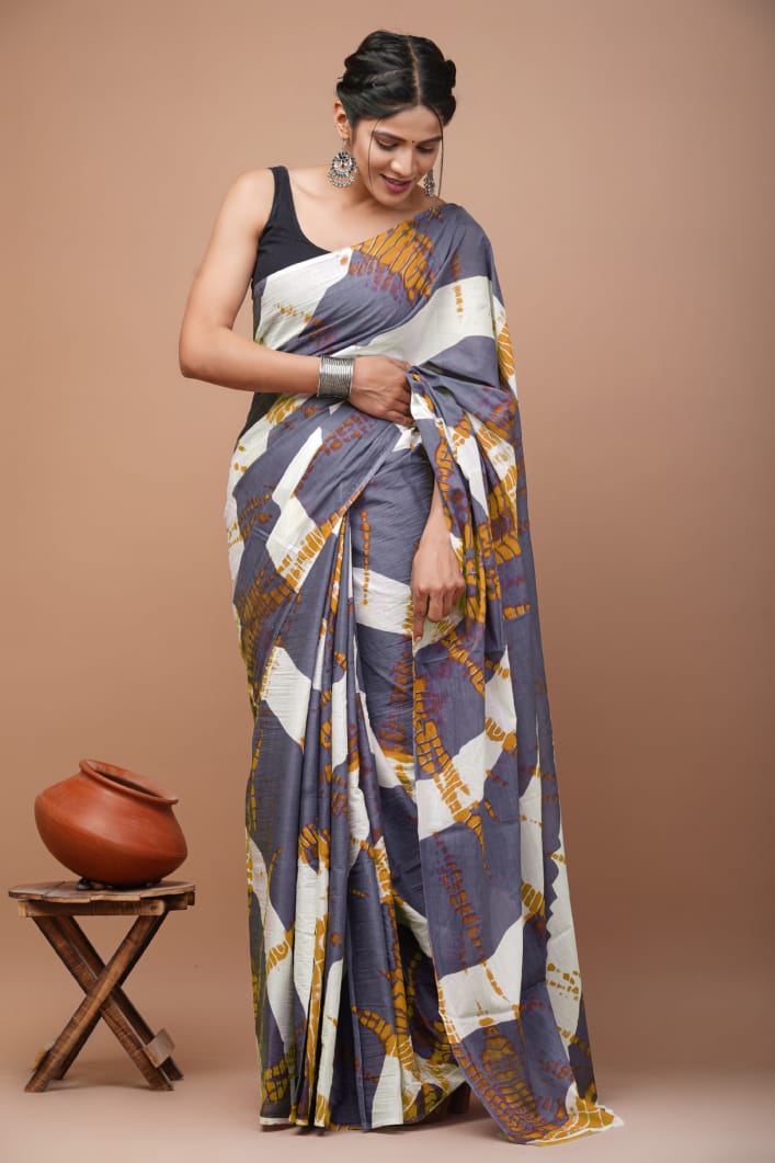 Printed Mulmul Cotton Saree With Pom Pom Lace