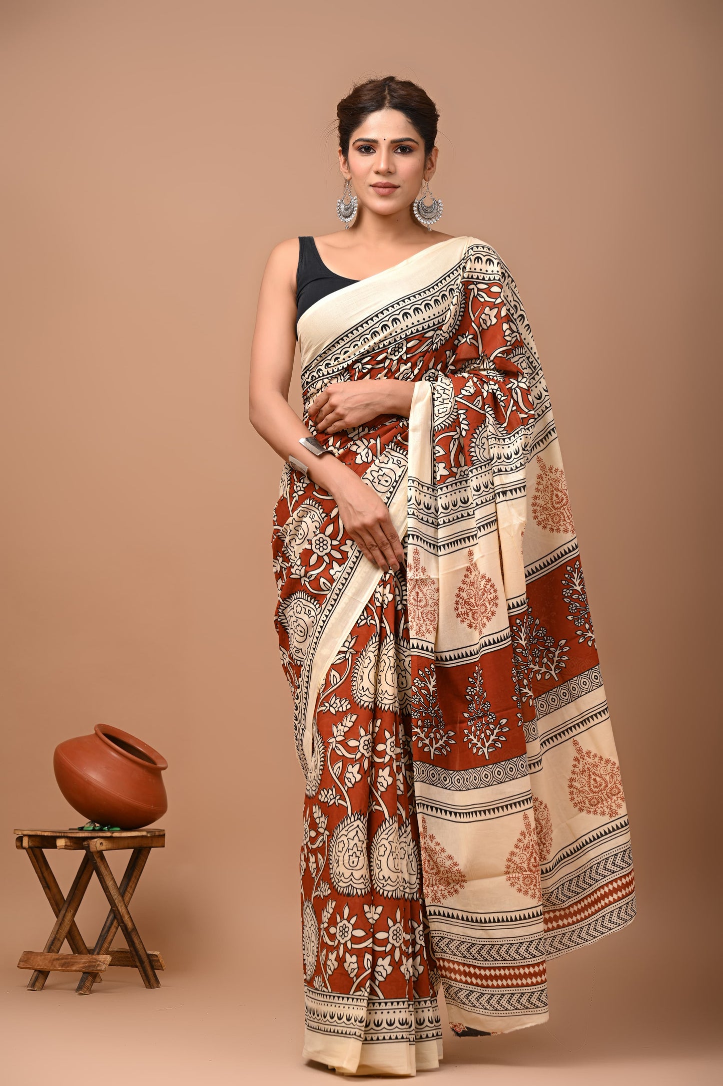 Printed Mulmul Cotton Saree With Pom Pom Lace