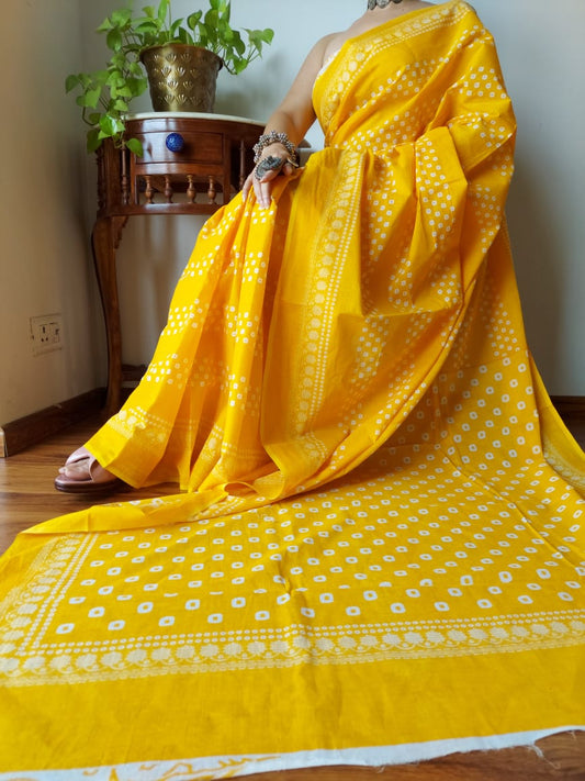 Printed Mulmul Cotton Saree With Pom Pom Lace