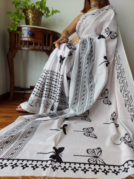 Printed Mulmul Cotton Saree With Pom Pom Lace